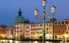 Hotel Carlton On The Grand Canal  4*